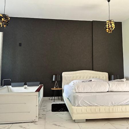 فندق Casa Bella & Nova Palić المظهر الخارجي الصورة