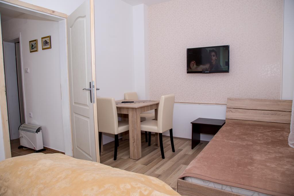 فندق Casa Bella & Nova Palić المظهر الخارجي الصورة